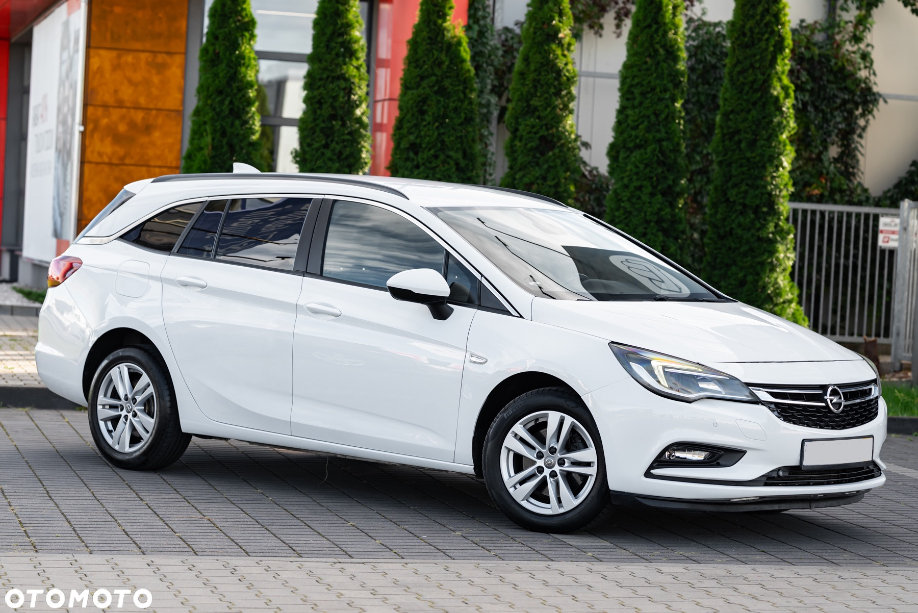 Opel Astra 1.6 D (CDTI) Automatik Sports Tourer Dynamic - 3