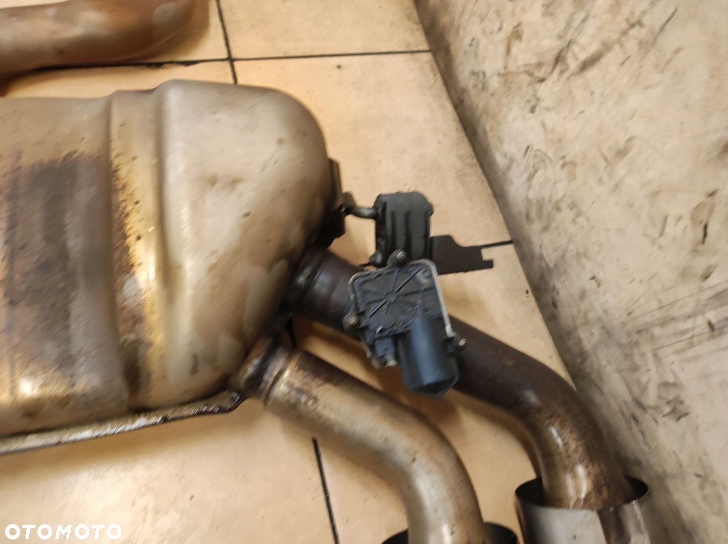 Układ wydechowy wydech tłumik końcowy Golf VIII 8 R 2.0 TSI - 8
