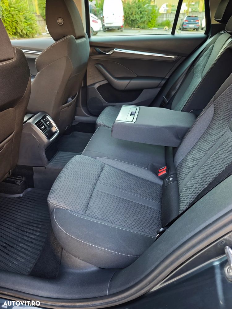 Skoda Octavia 2.0 TDI Ambition - 10