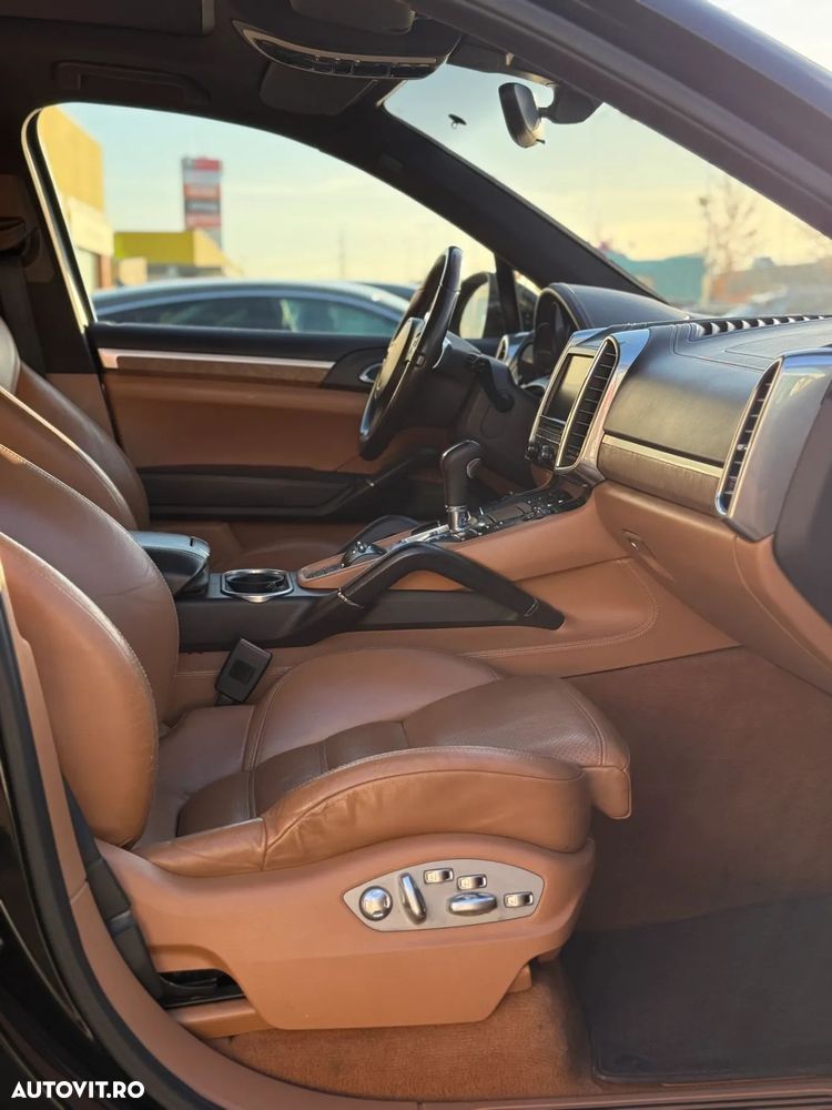 Porsche Cayenne 3.0TD TipTronic - 11