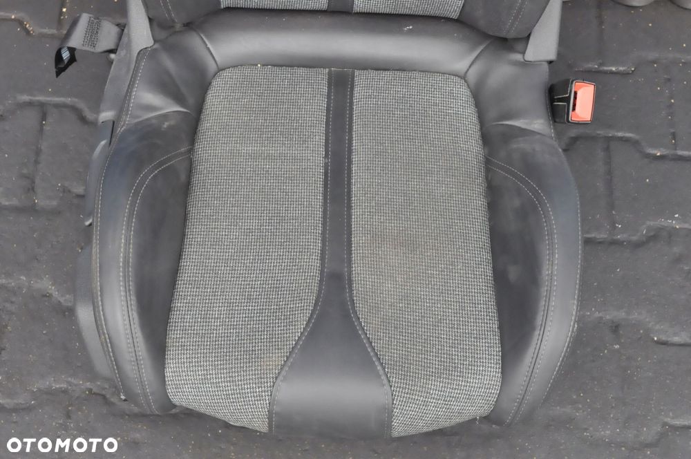 PEUGEOT 3008 II FOTEL PRAWY PRZÓD ANGLIK - 2