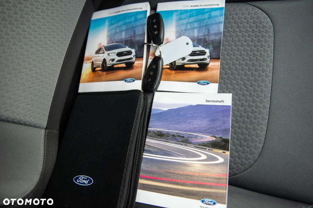 Ford Kuga 2.0 TDCi 2x4 Titanium - 28