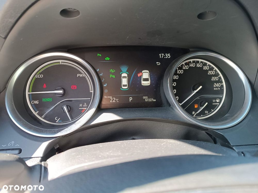 Toyota Camry - 10
