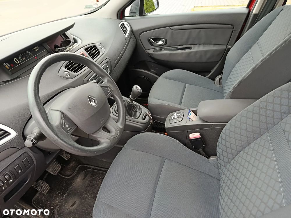Renault Scenic 1.6 16V 110 Dynamique - 11