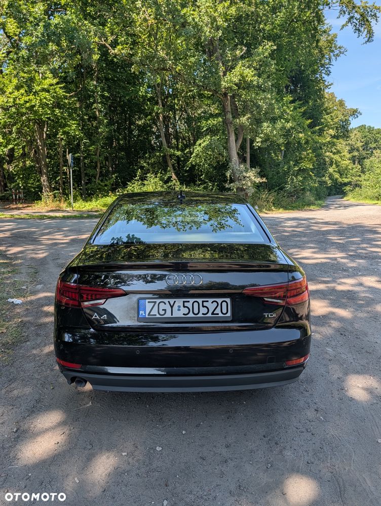 Audi A4 Limousine - 12