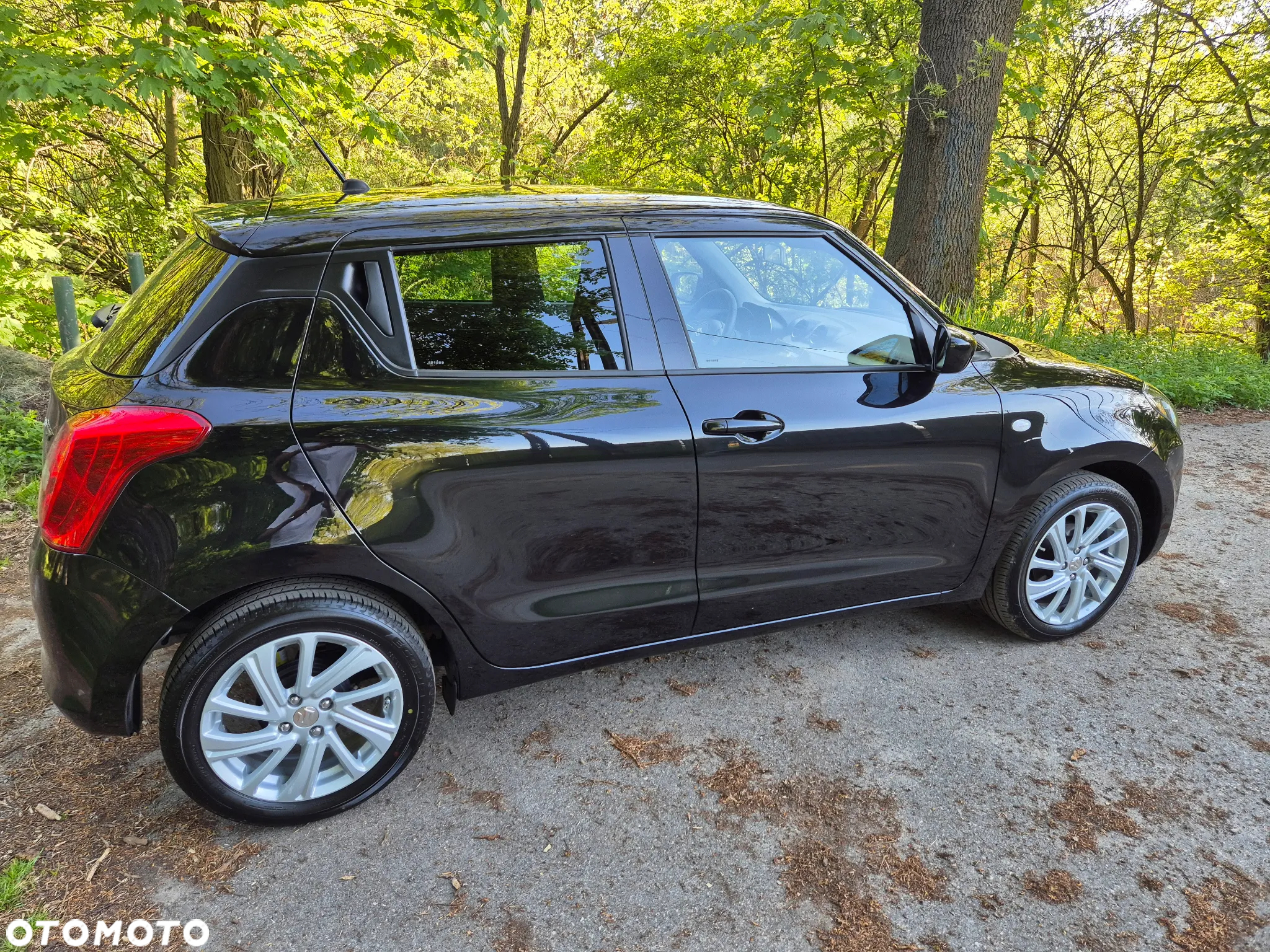 Suzuki Swift 1.2 Dualjet SHVS Premium CVT - 8
