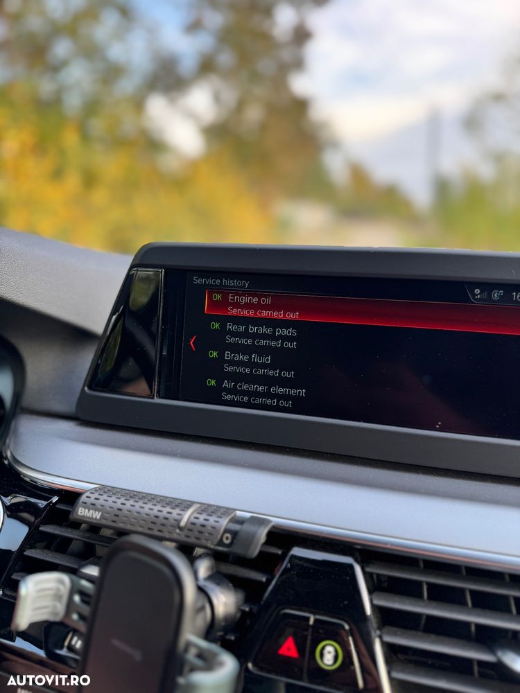 BMW Seria 5 520d AT - 10