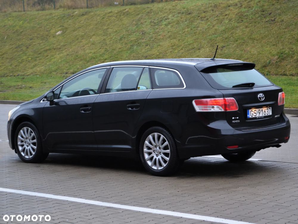 Toyota Avensis 2.0 D-4D Team - 4