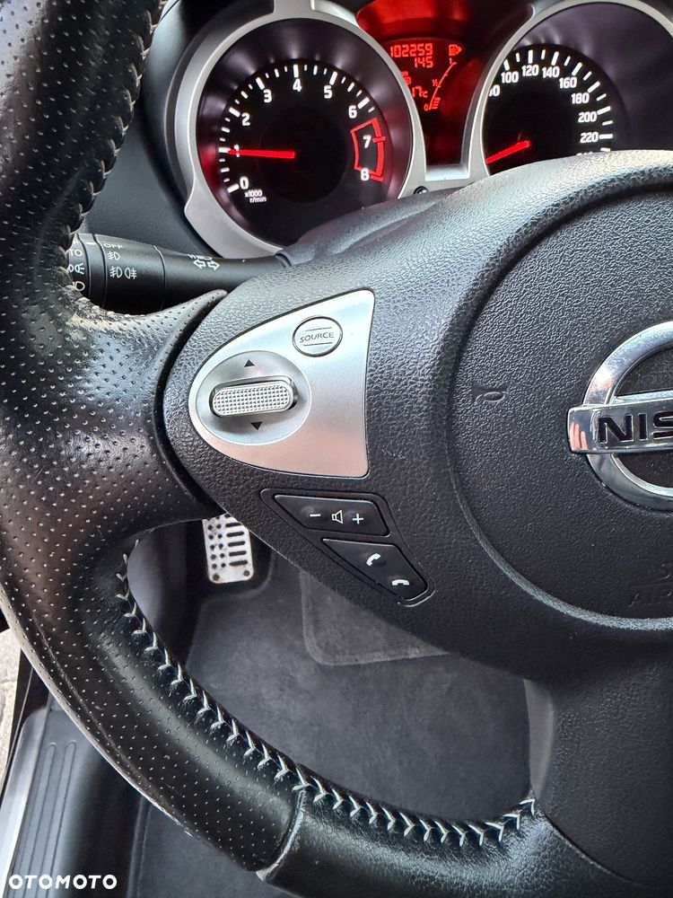Nissan Juke 1.6 T Tekna 4x4 - 11