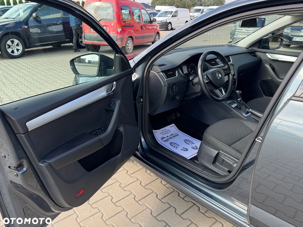 Skoda Octavia 2.0 TDI Ambition DSG - 23