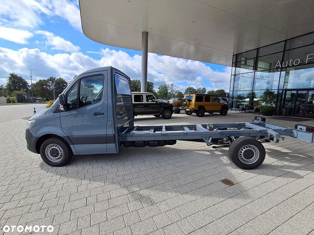 Mercedes-Benz Sprinter - 8
