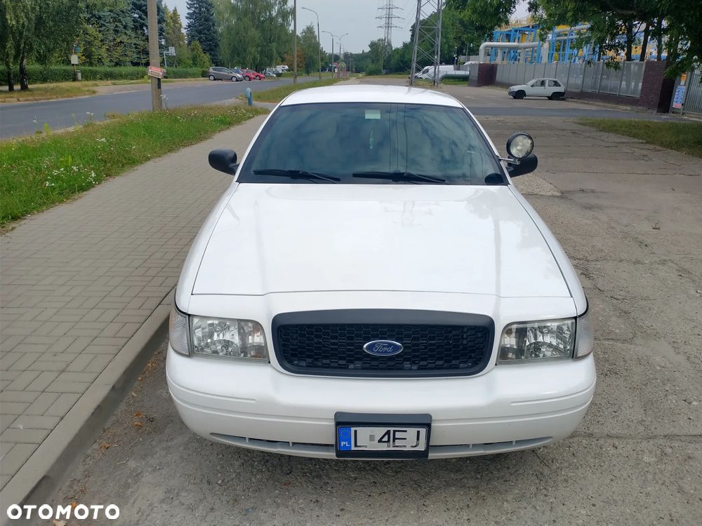 Ford Crown - 21