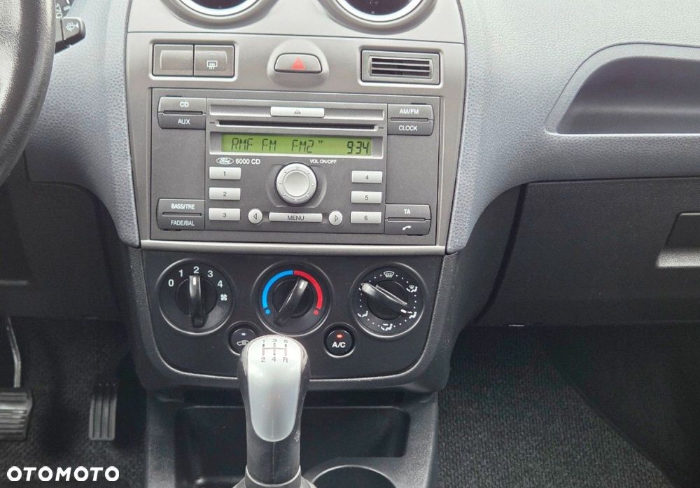 Ford Fiesta - 9