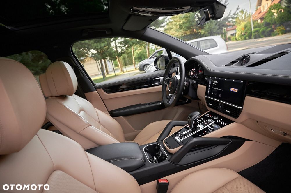 Porsche Cayenne - 30