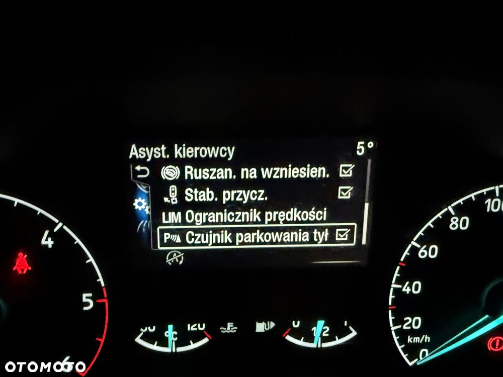 Ford Tourneo Connect Grand - 35