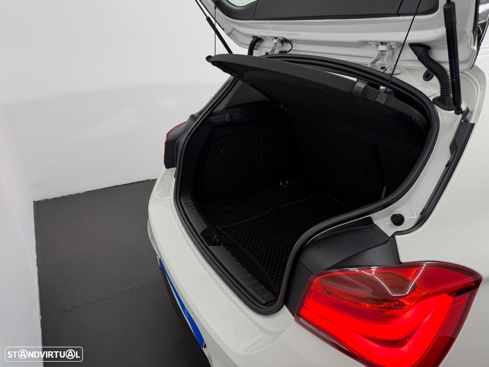 BMW 116 d Pack M - 23