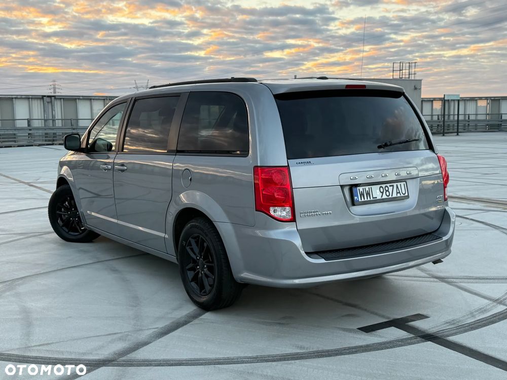 Dodge Grand Caravan - 18
