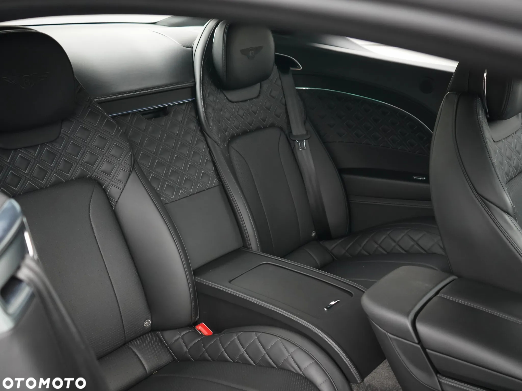 Bentley Continental GT New V8 - 26