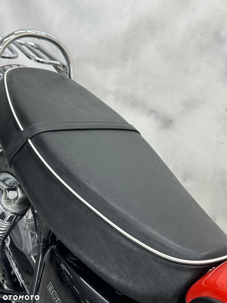 Triumph Bonneville - 28