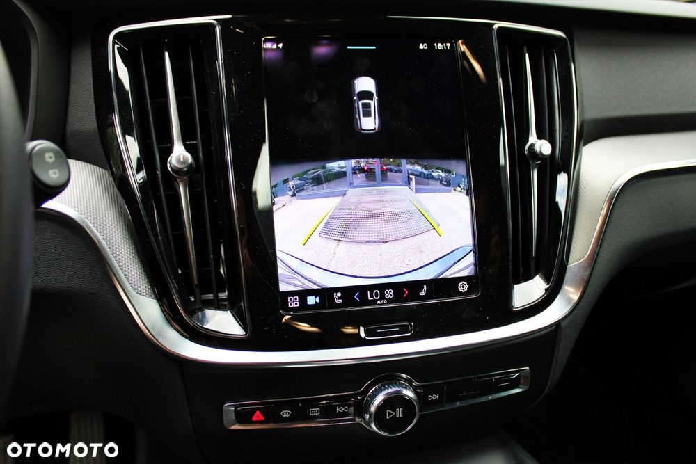 Volvo V60 B4 D Plus Dark - 21