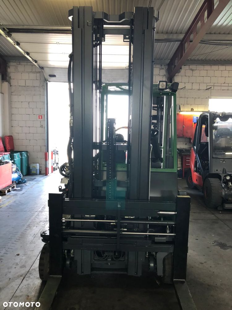 Combilift [2012] WÓZEK 4-kierunkowy COMBILIFT C2500CB gaz 2,5t - 4