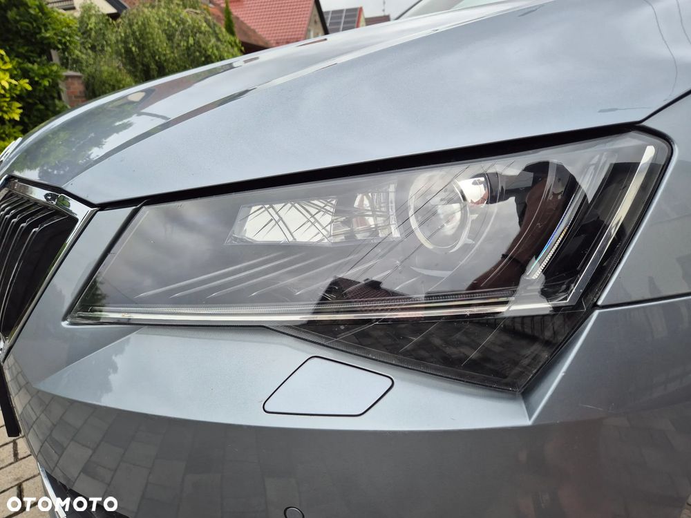 Skoda Superb 2.0 TDI Ambition - 33