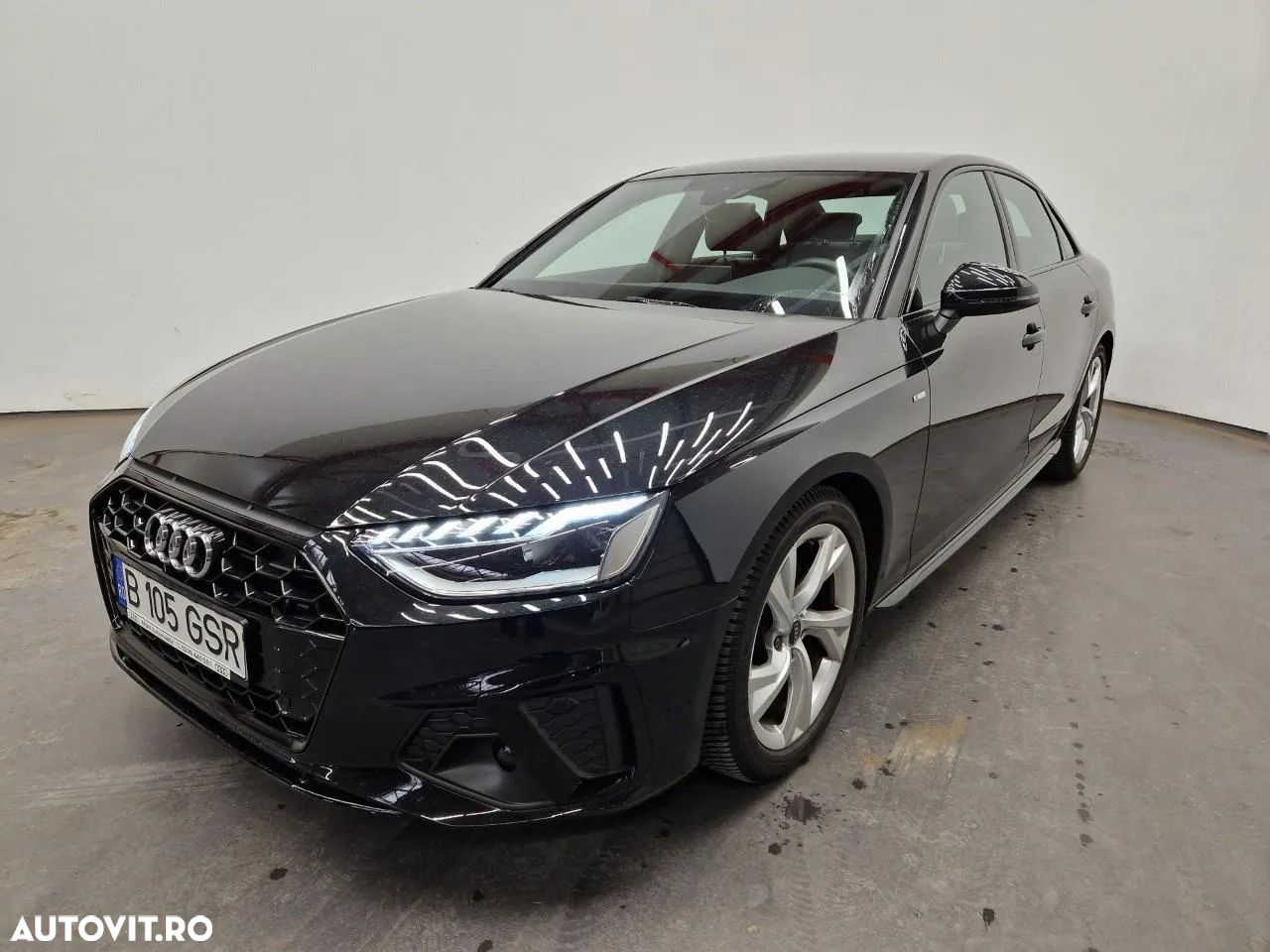Audi A4 - 1