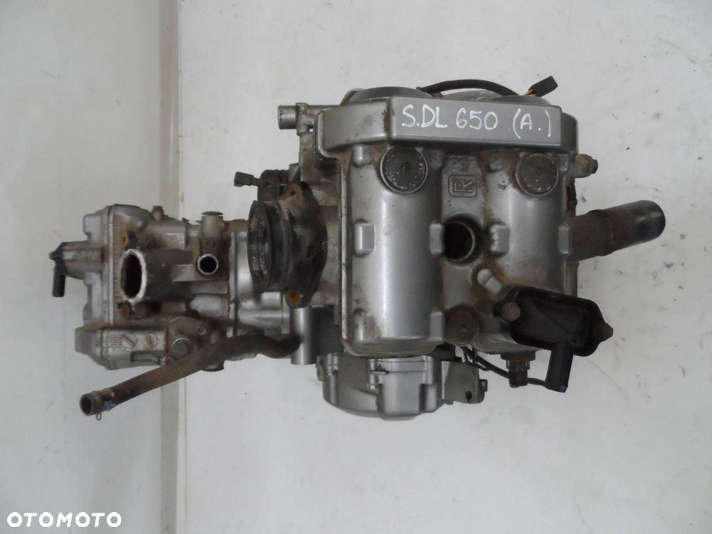 SUZUKI DL650 silnik - 4