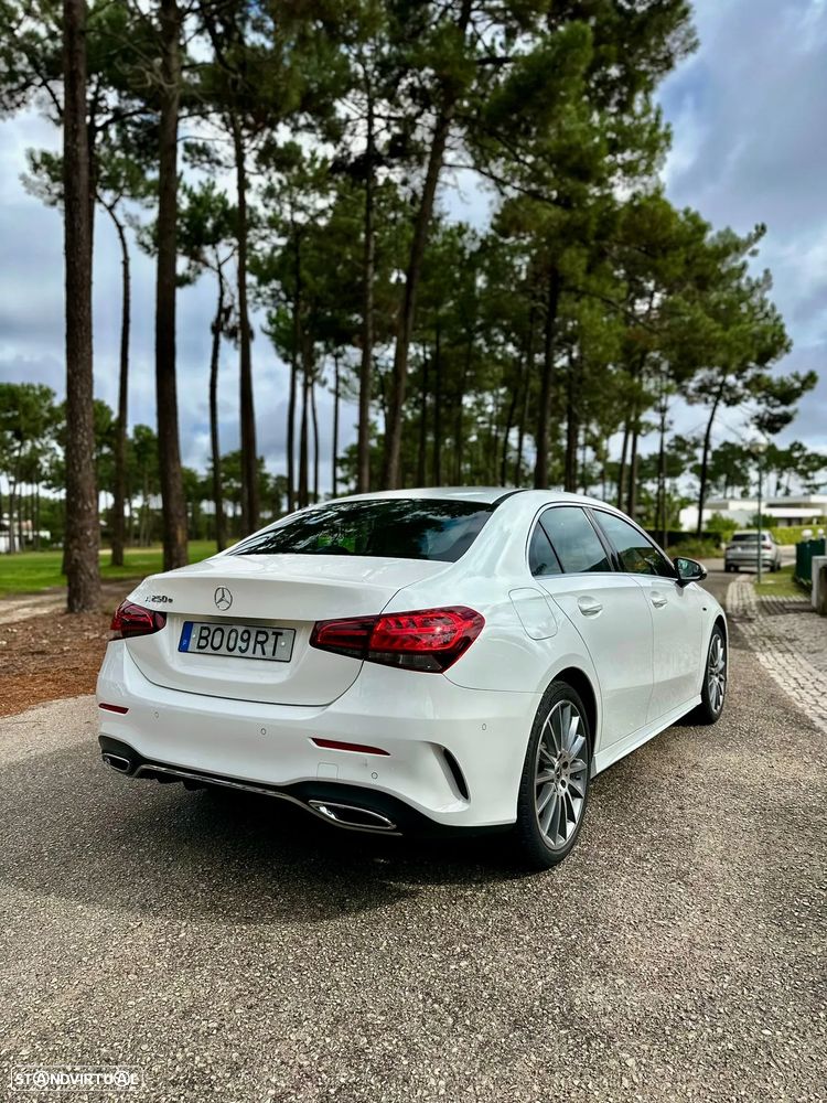 Mercedes-Benz A 250 Limousine e 8G-DCT AMG Line - 2