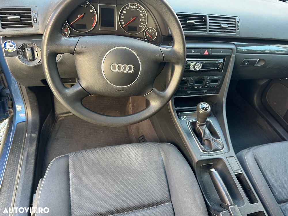 Audi A4 Limuzina 2.0 - 7