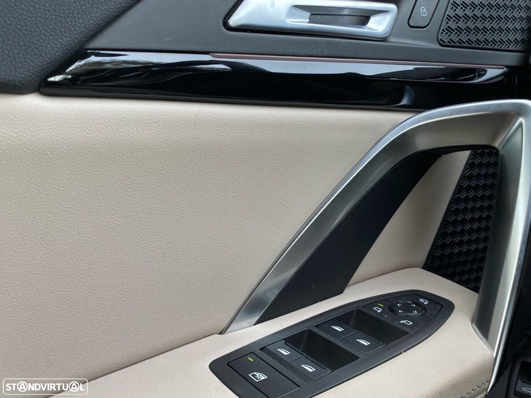 BMW iX1 xDrive30 - 14