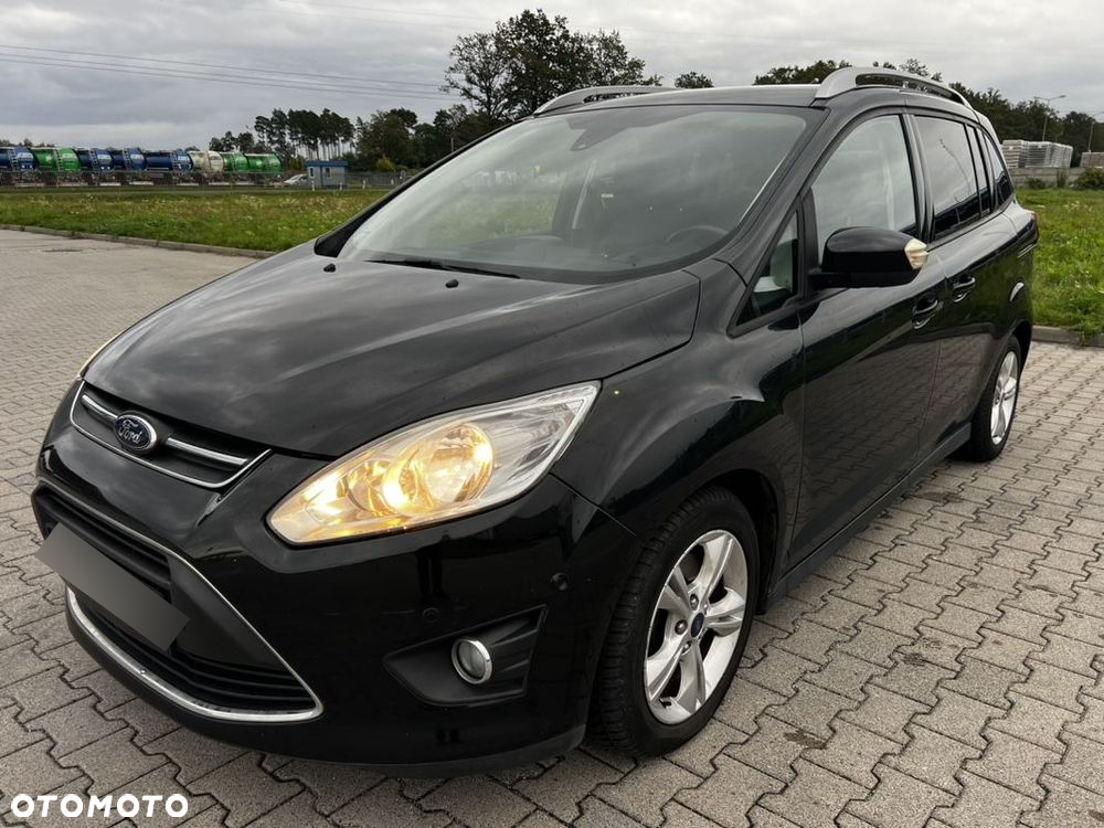 Ford Grand C-MAX - 36