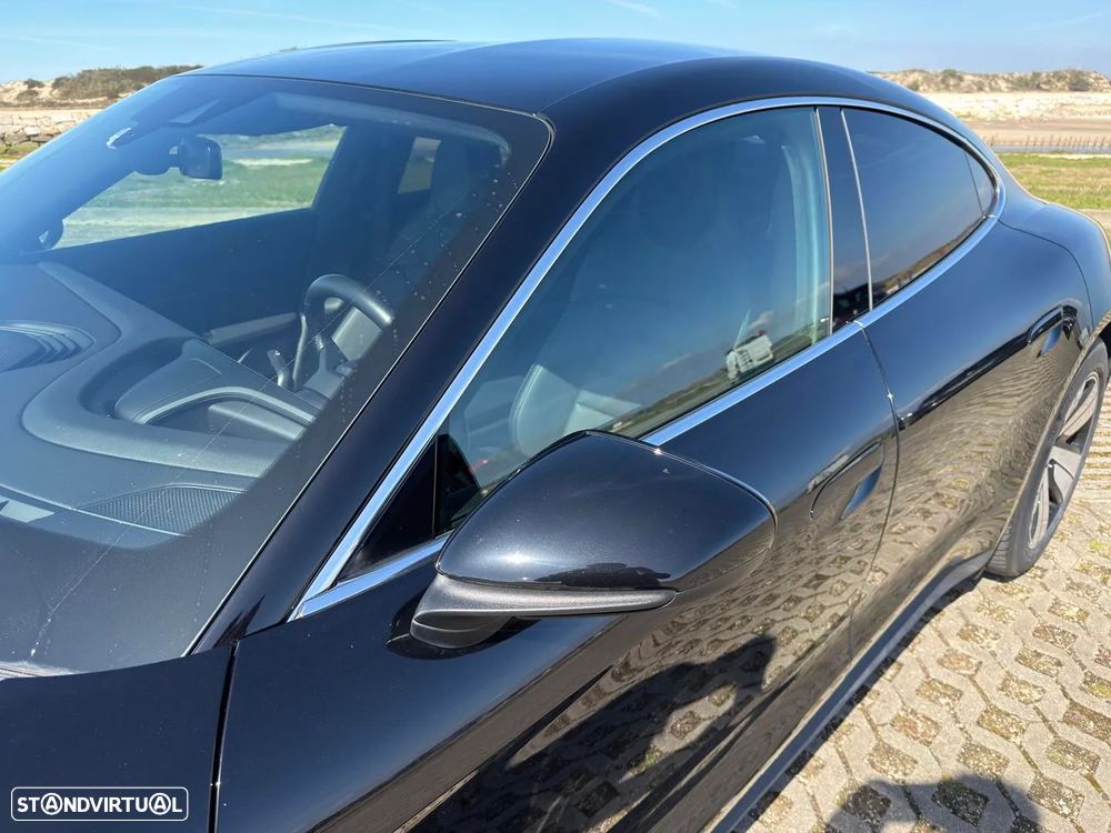 Porsche Taycan 4 - 42