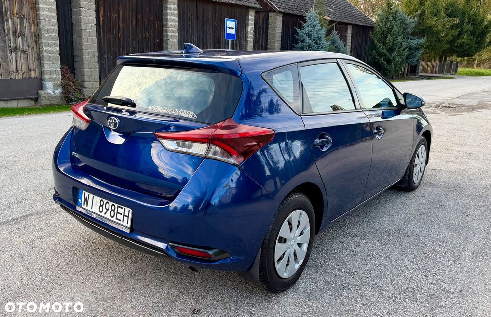 Toyota Auris - 3