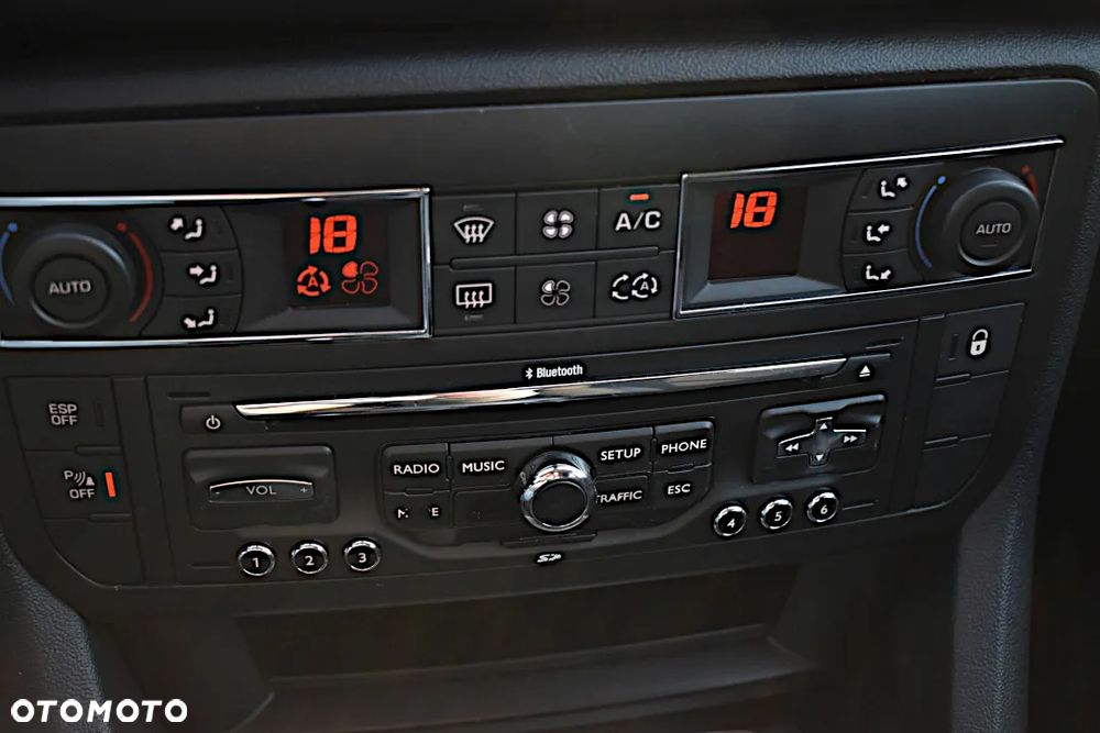 Citroën C5 II 1.6 HDi Impress Pack - 19
