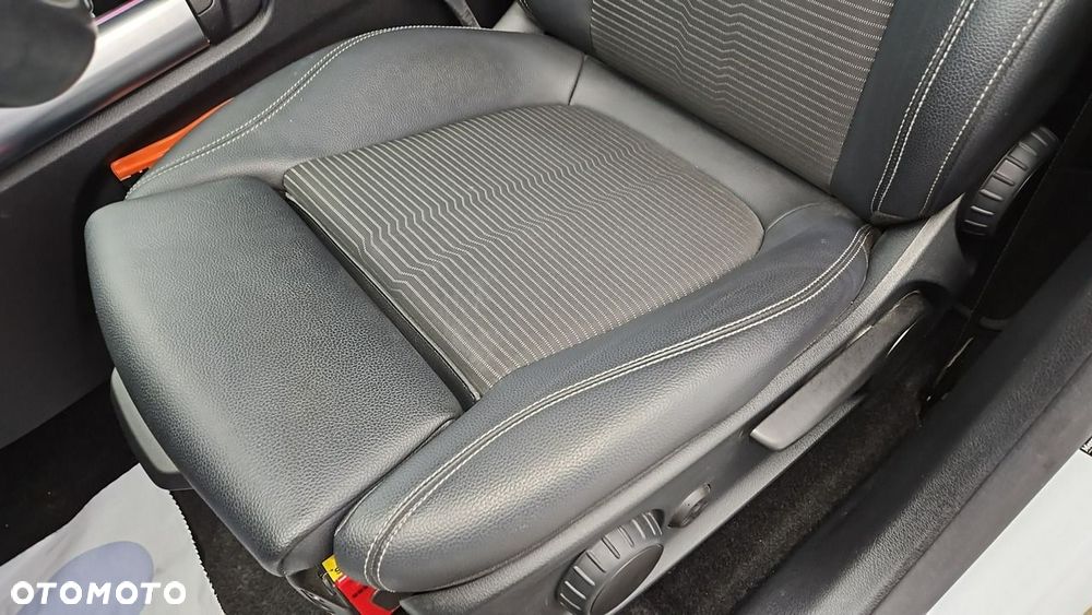 Mercedes-Benz EQA 300 66.5kWh 4-Matic Progressive - 13