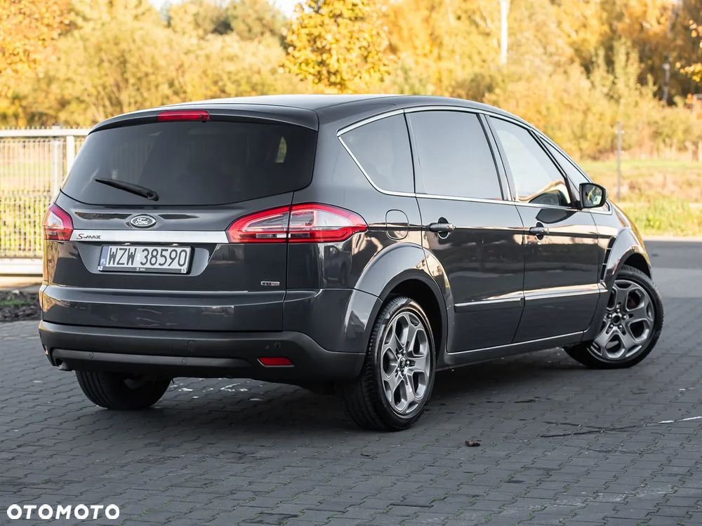 Ford S-Max - 14