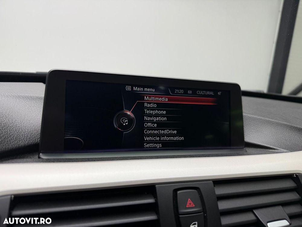 BMW Seria 3 320i Aut. Modern Line - 11