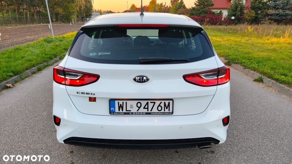 Kia Ceed - 13