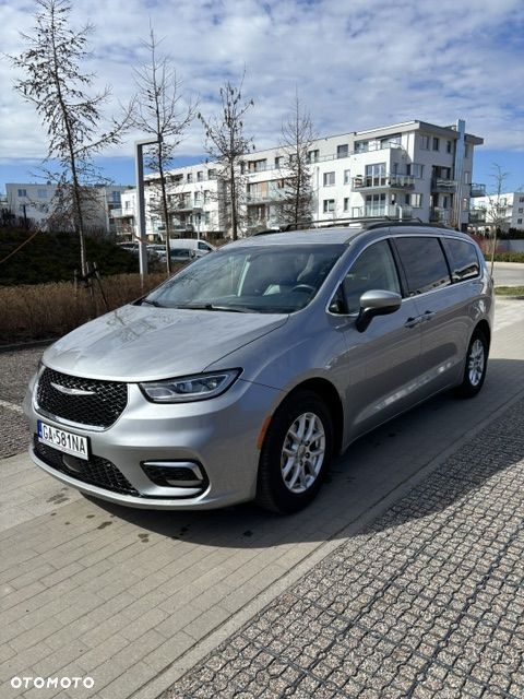 Chrysler Pacifica - 1