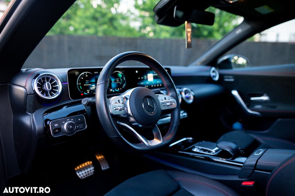 Mercedes-Benz CLA 250 4Matic 7G-DCT AMG Line - 8