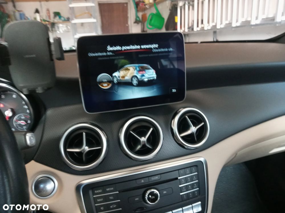 Mercedes-Benz GLA 220 4-Matic - 23