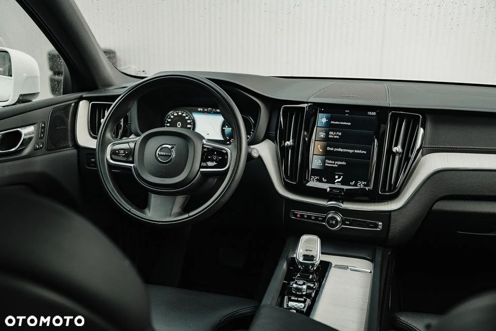Volvo XC 60 T8 AWD Recharge Geartronic Inscription - 24