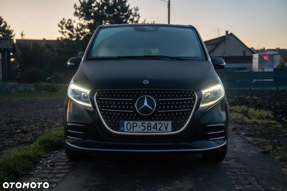 Mercedes-Benz Klasa V - 2