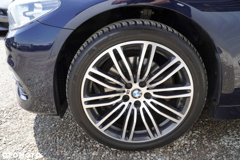 BMW Seria 5 520d Sport Line sport - 32