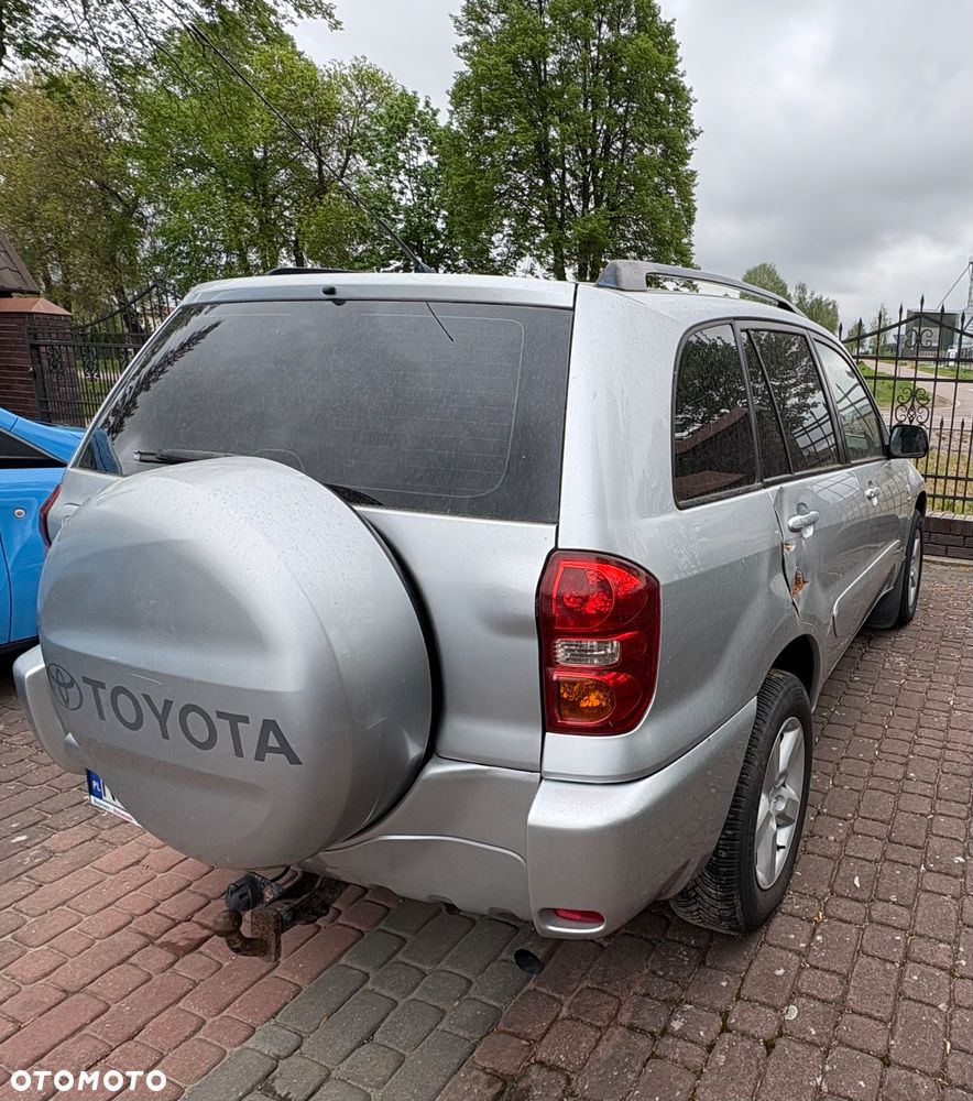 Toyota RAV4 - 3