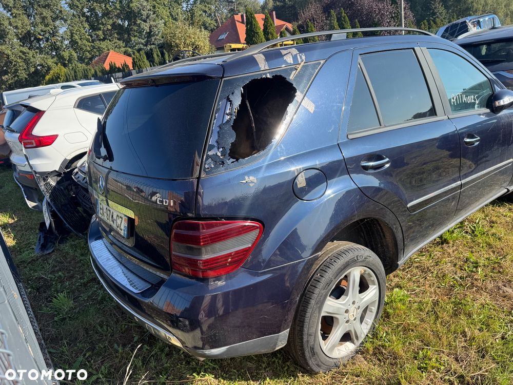 Mercedes-Benz ML 320 CDI 4Matic 7G-TRONIC - 4