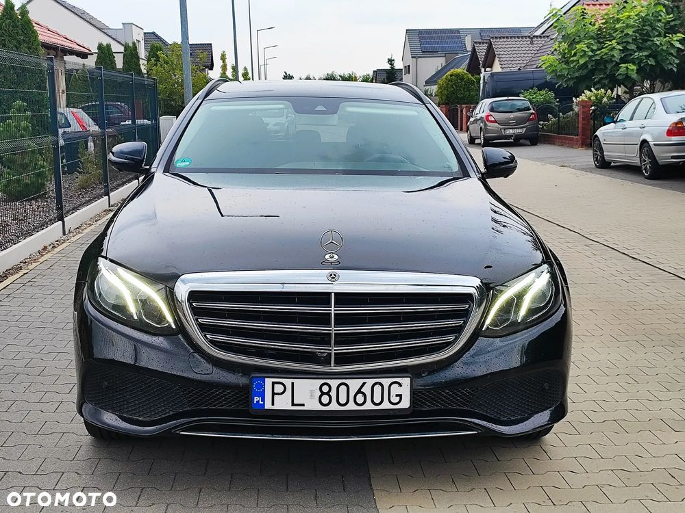 Mercedes-Benz Klasa E 220 d 4Matic 9G-TRONIC - 2