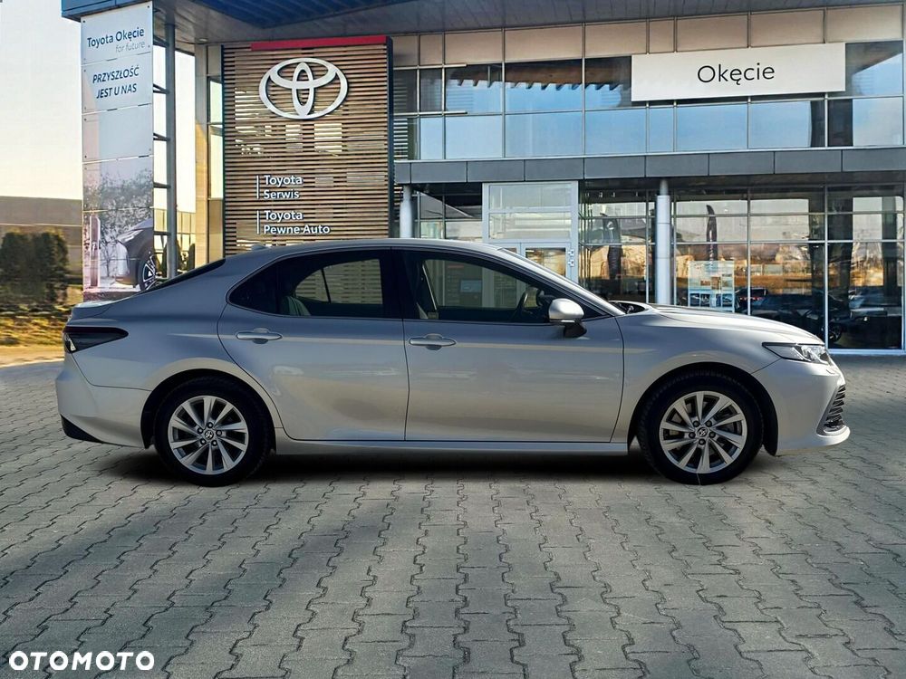 Toyota Camry 2.5 Hybrid Comfort CVT - 6