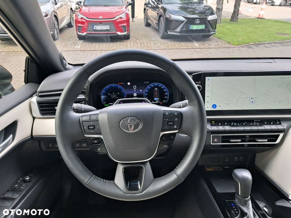 Toyota Camry - 6